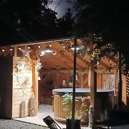 Petit Isolé En Pleine Forêt, Bain Norvégien Et Sauna *